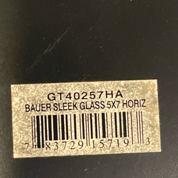 2 Glass Horizontal Pictures Frames (4x6) & (5x7) - Picture 9 of 10